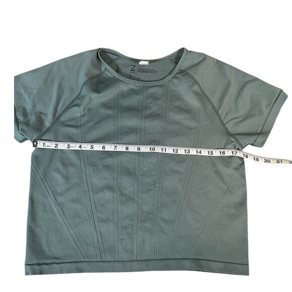 Z by Zella Seamless Stretch Crop Top Shirt Thunder Gray Size XL Active Workout - Picture 7 of 9